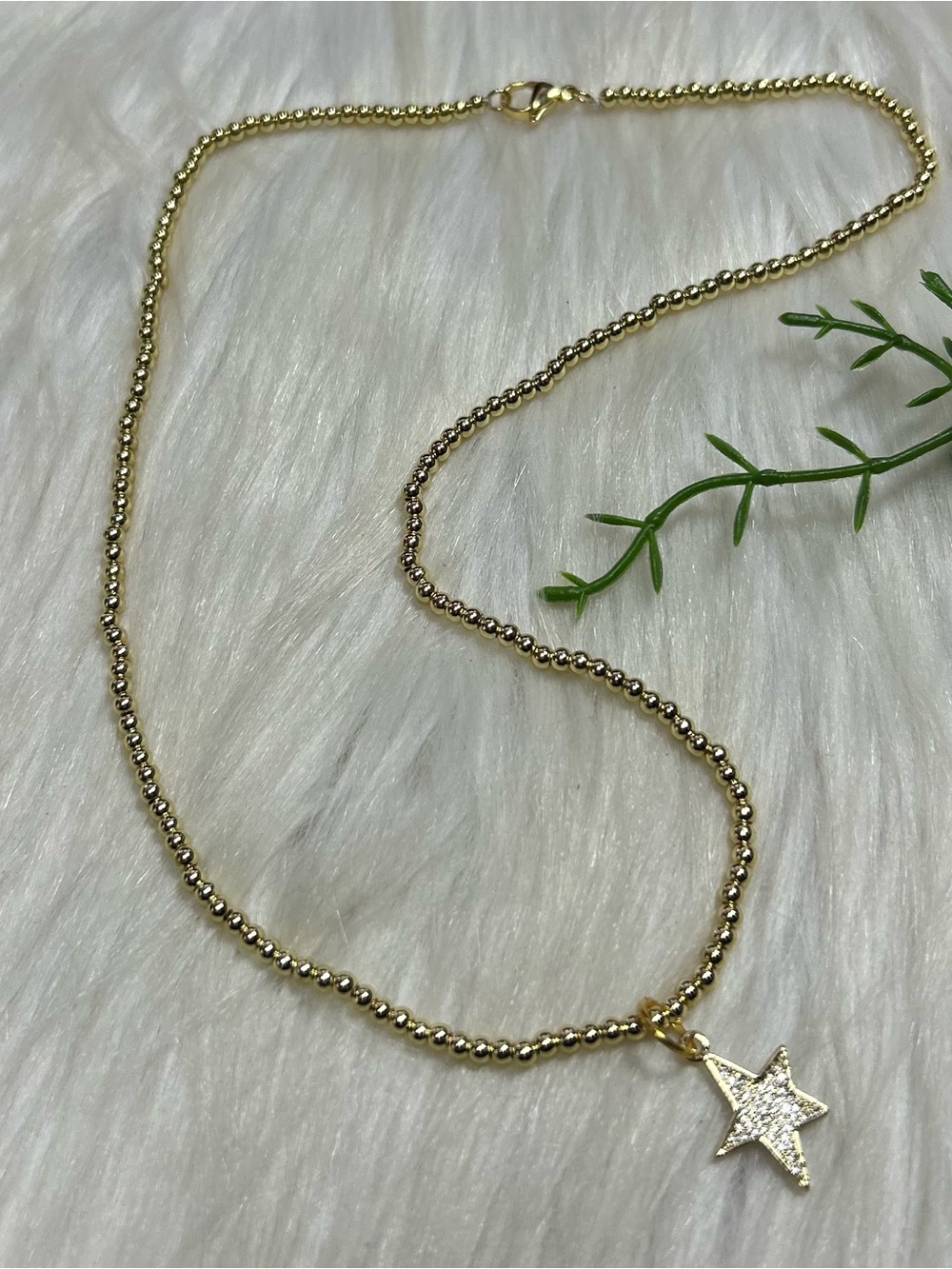 Star faceted rhinestones Pendant Beaded gold tone Necklace